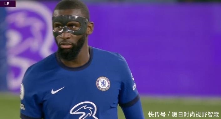 活塞客场大胜取得12连胜，终结对阵雄鹿五连败（活塞客场大捷豪取12连胜，结束此前对雄鹿的五连败）