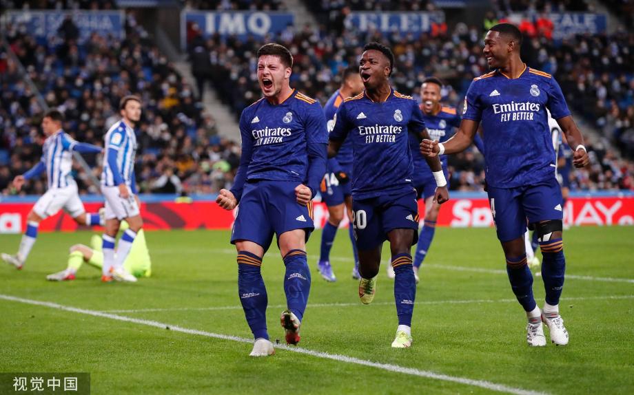 阿坎吉：在学校时发现自己擅长数学；想拥有泽林斯基的技术（阿坎吉：上学时就意识到自己数学很强，也希望拥有泽林斯基的脚下技术）