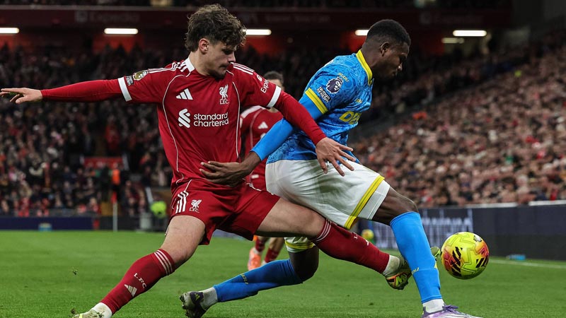 巴萨官方回顾诺坎普翻新前最后一场：12人仍在队内，7人首发（巴萨官网回顾诺坎普改造前末战：阵中仍有12人，7人当时首发）