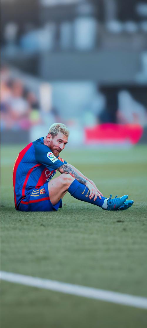 魏祥鑫：明年上半年会留在梅州踢球；希望能在欧塞尔踢出来（魏祥鑫：上半年继续留在梅州，盼在欧塞尔打出成绩）