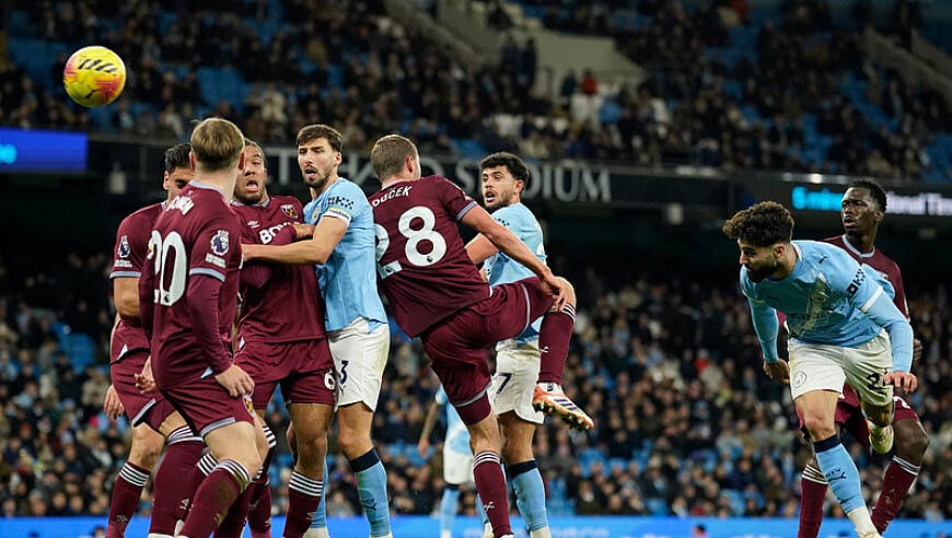 英超积分榜更新：曼城榜首压力加大,（英超积分新态势：曼城领跑压力升级）